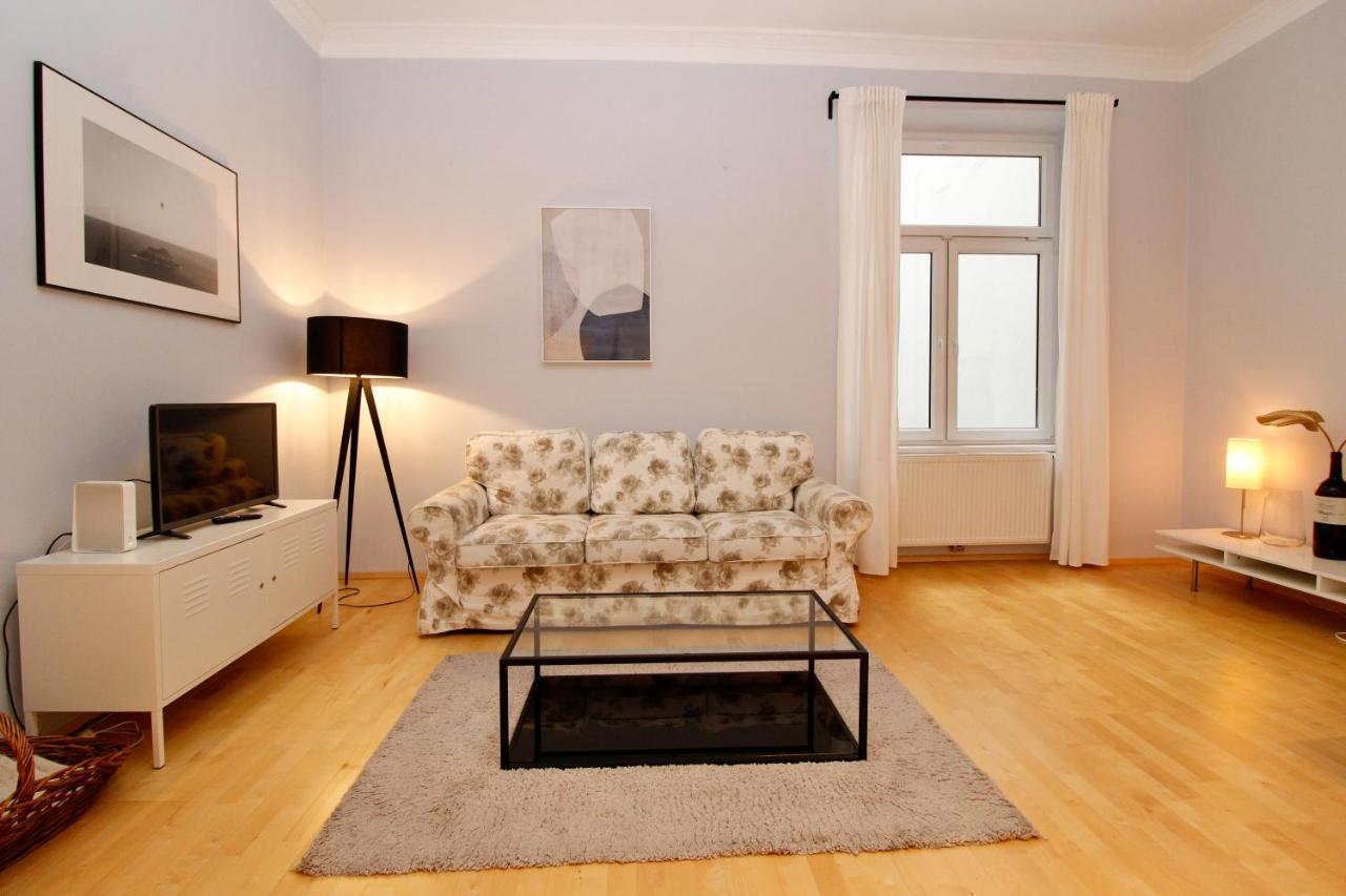 Classy Apartment In The Heart Of Wina Bagian luar foto